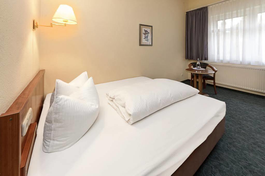 Pescheks Hotel Luisenhohe-Mein Hotel In Walsrode Exteriör bild